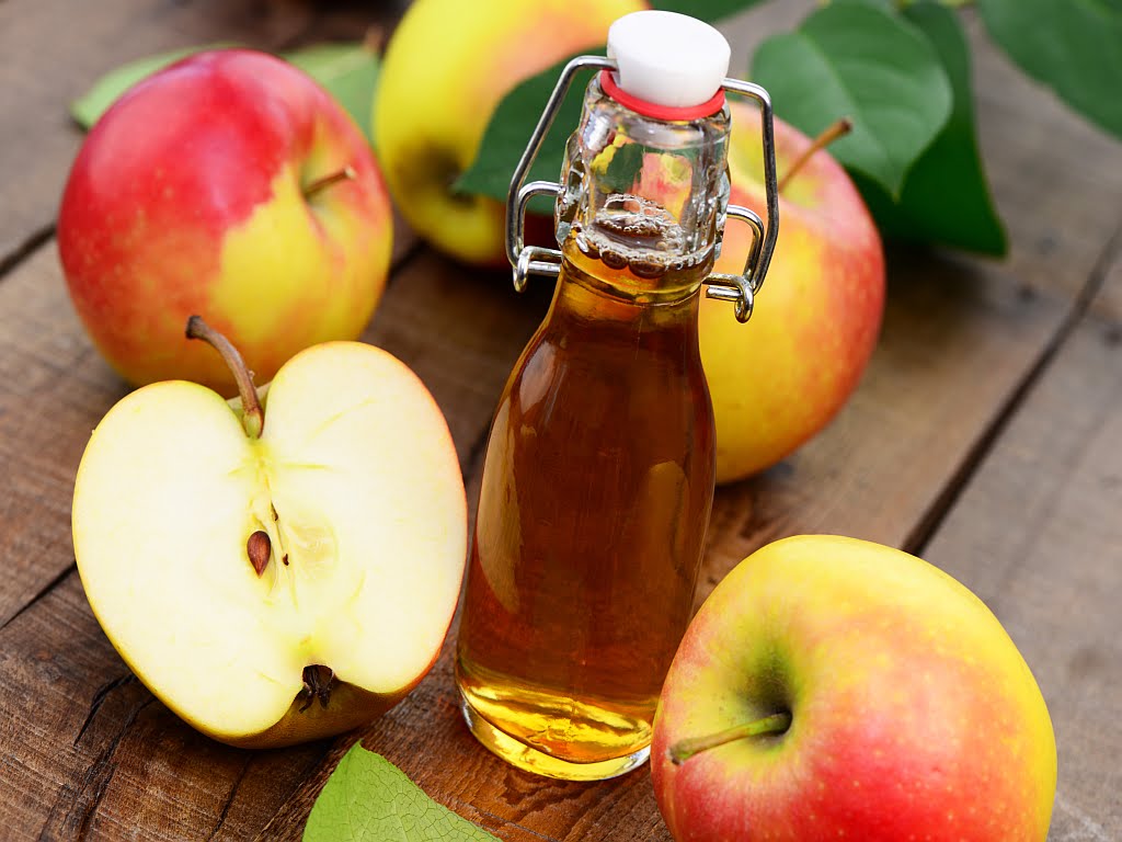 Apple Cider Vinegar to get rid of white stuff in throat
