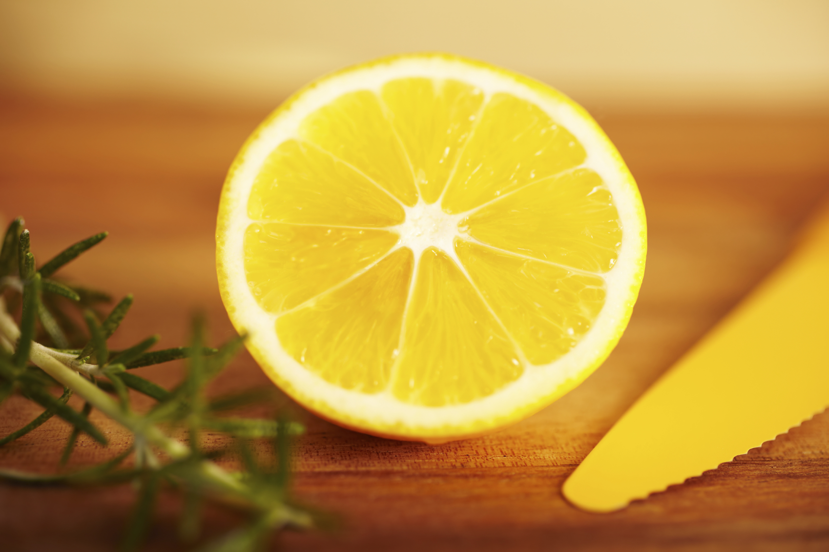 Lemon Juice - home remedy for tonsil stones