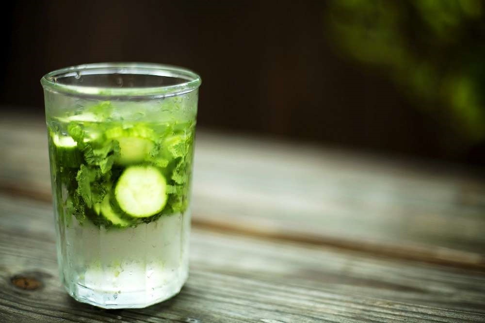 lemon water cucumber detox drink