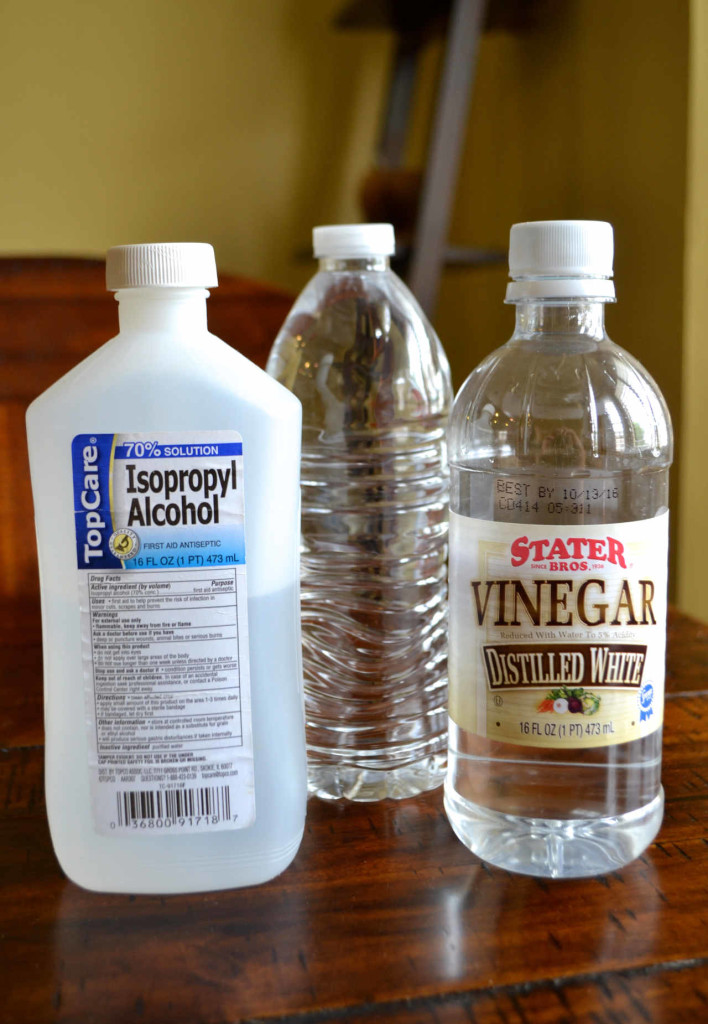 how to remove water from ear using rubbing alcohol and vinegar